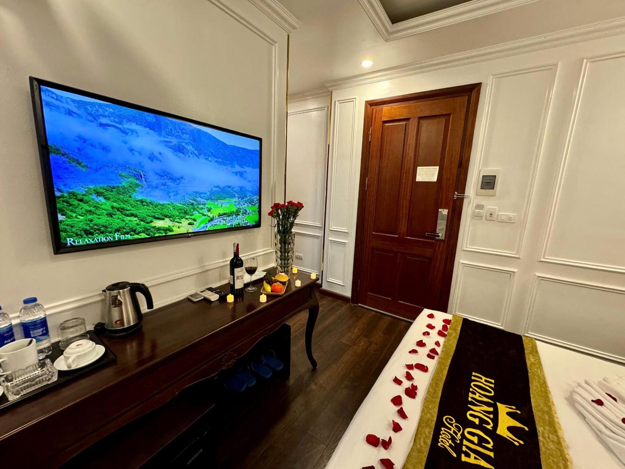 Hoang Gia Hotel Nhan Hoa Hanoi Bagian luar foto