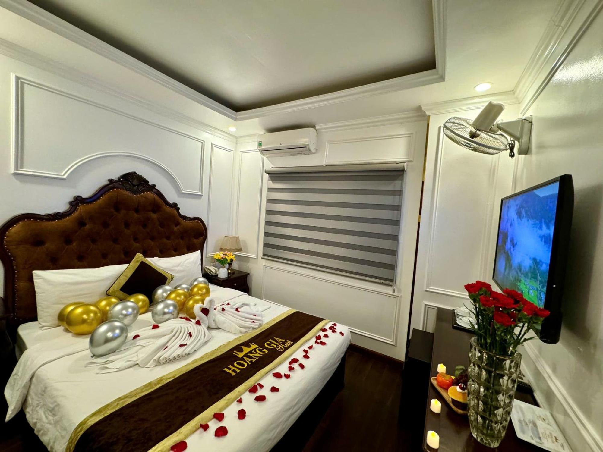 Hoang Gia Hotel Nhan Hoa Hanoi Bagian luar foto