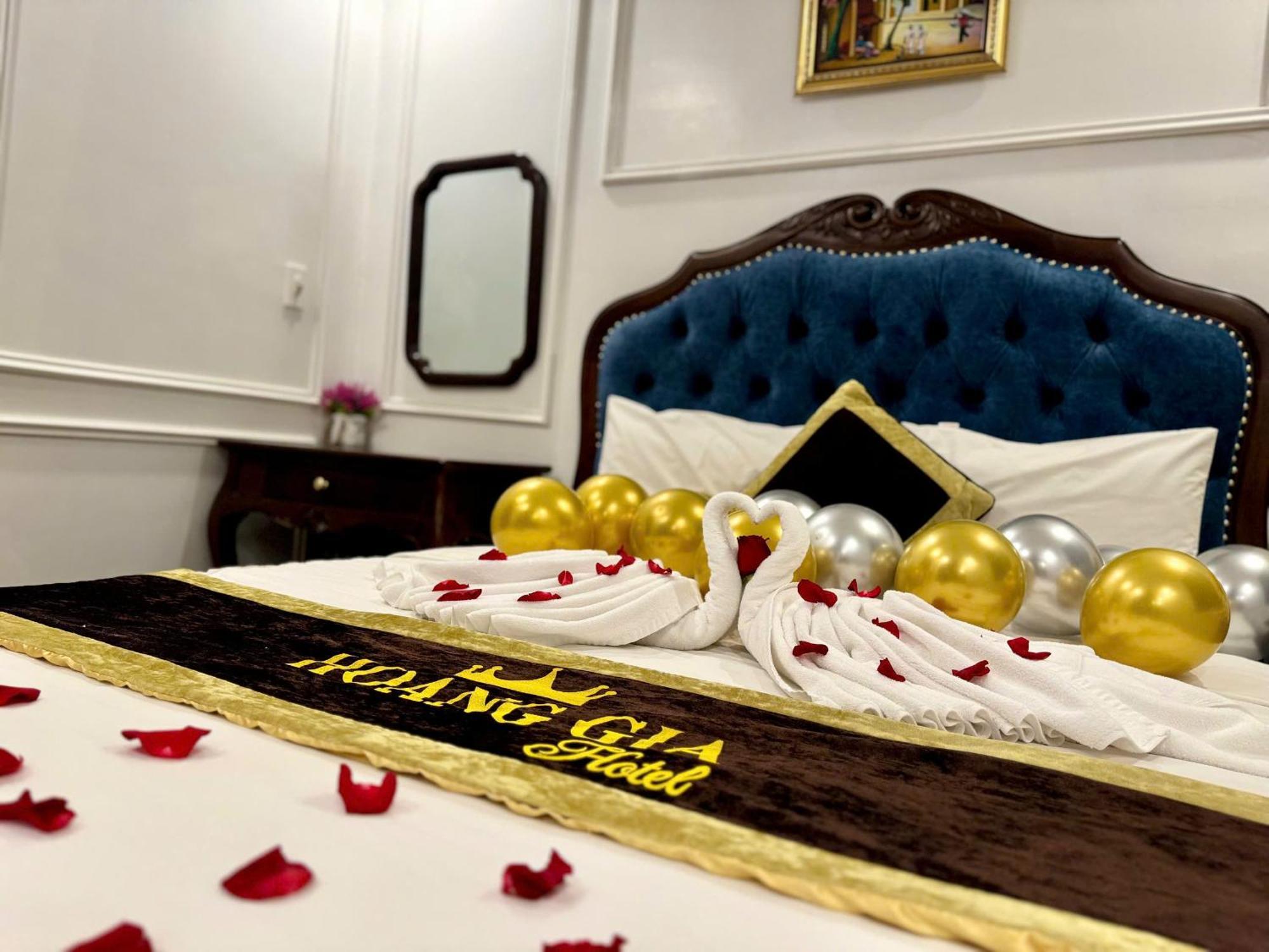Hoang Gia Hotel Nhan Hoa Hanoi Bagian luar foto