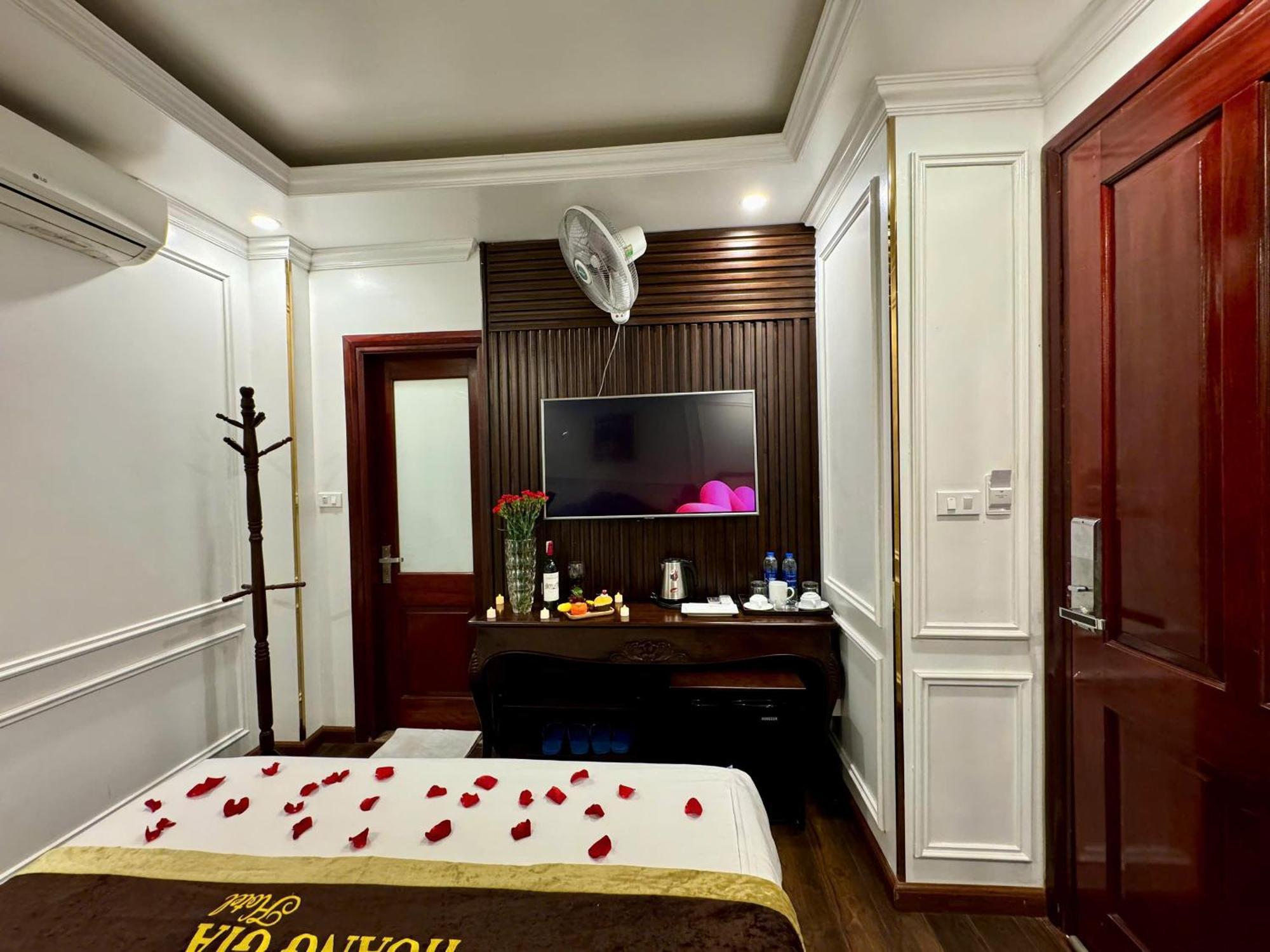 Hoang Gia Hotel Nhan Hoa Hanoi Bagian luar foto