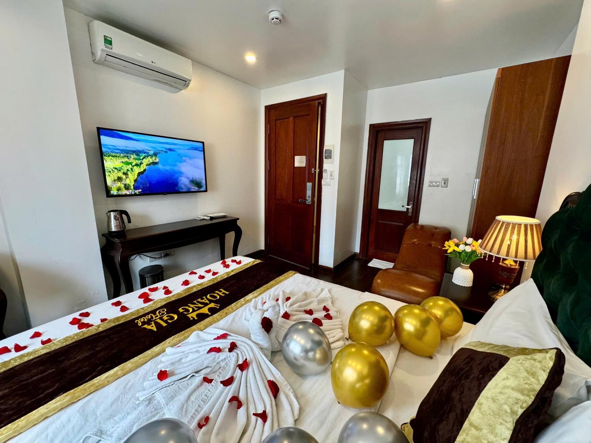 Hoang Gia Hotel Nhan Hoa Hanoi Bagian luar foto